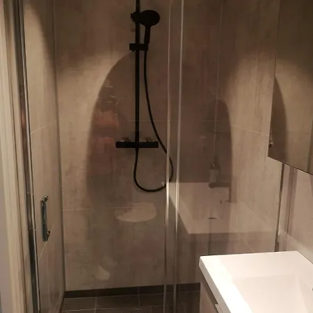 아파트 Spacious Detached House With Garden Perfect For Ons &