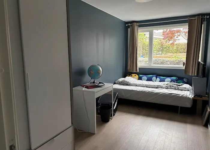 Spacious Detached House With Garden Perfect For Ons & Lejlighed *